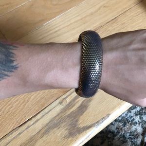 Gold shiny pokadot bracelet